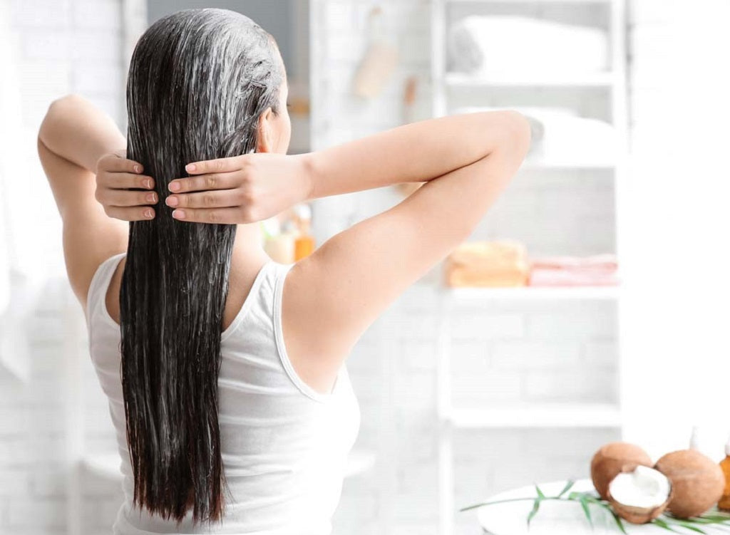 8 Reasons To Include Coconut Milk In Your Haircare Regime